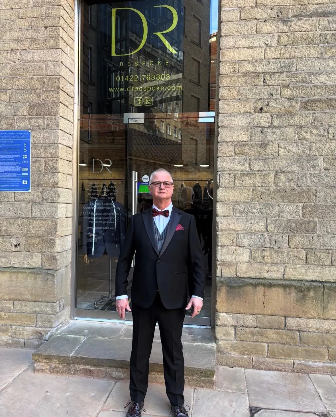 Bespoke suit in Huddersfield Fine Worsteds by DR Bespoke — 29