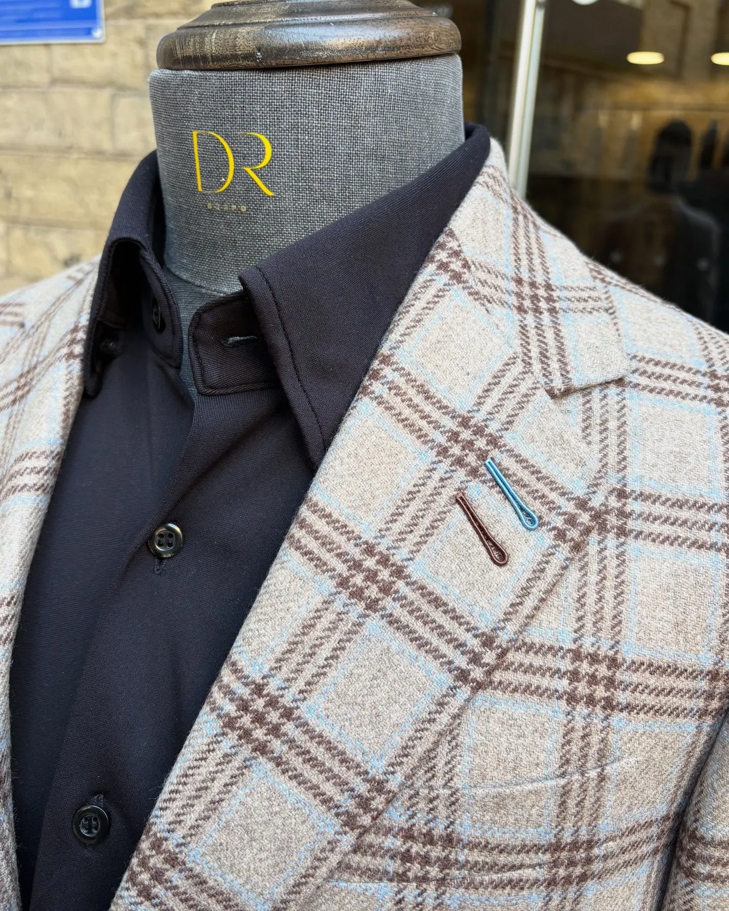 Bespoke commission in English-woven cloth by DR Bespoke — 1