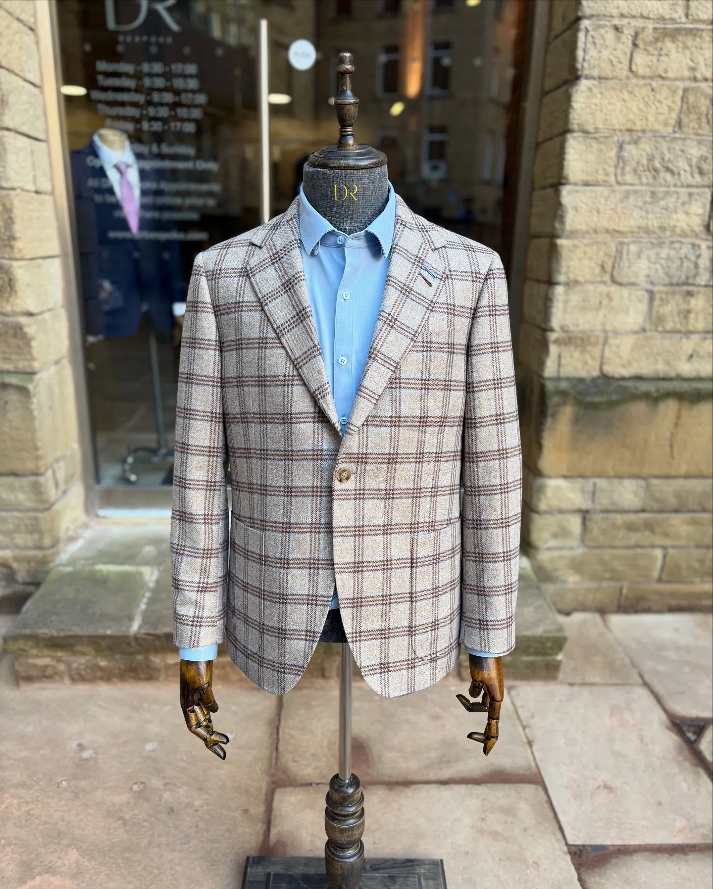 Bespoke commission in English-woven cloth by DR Bespoke — 2