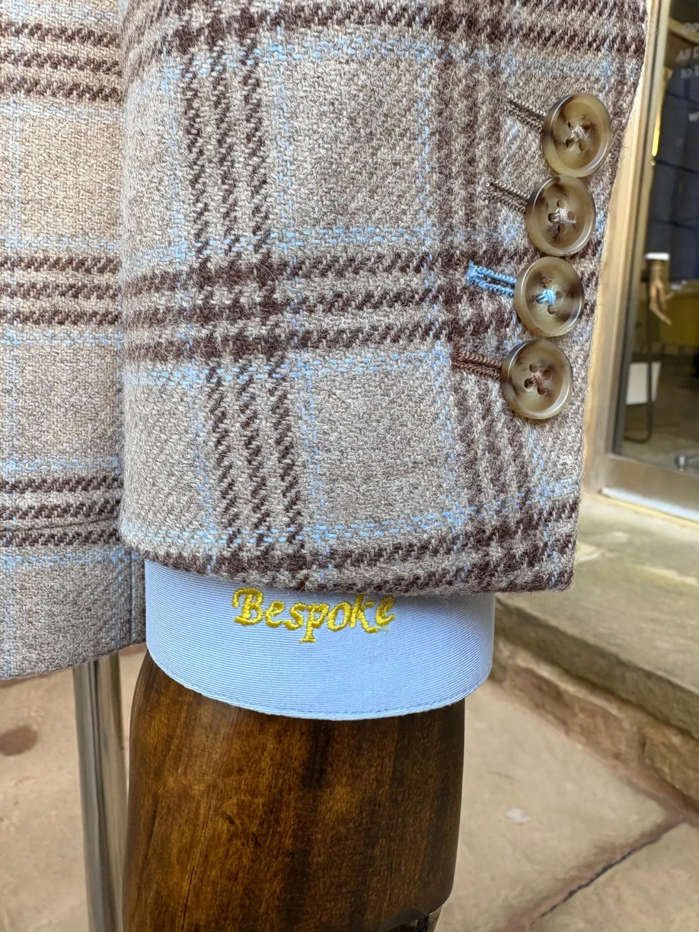 Bespoke commission in English-woven cloth by DR Bespoke — 6