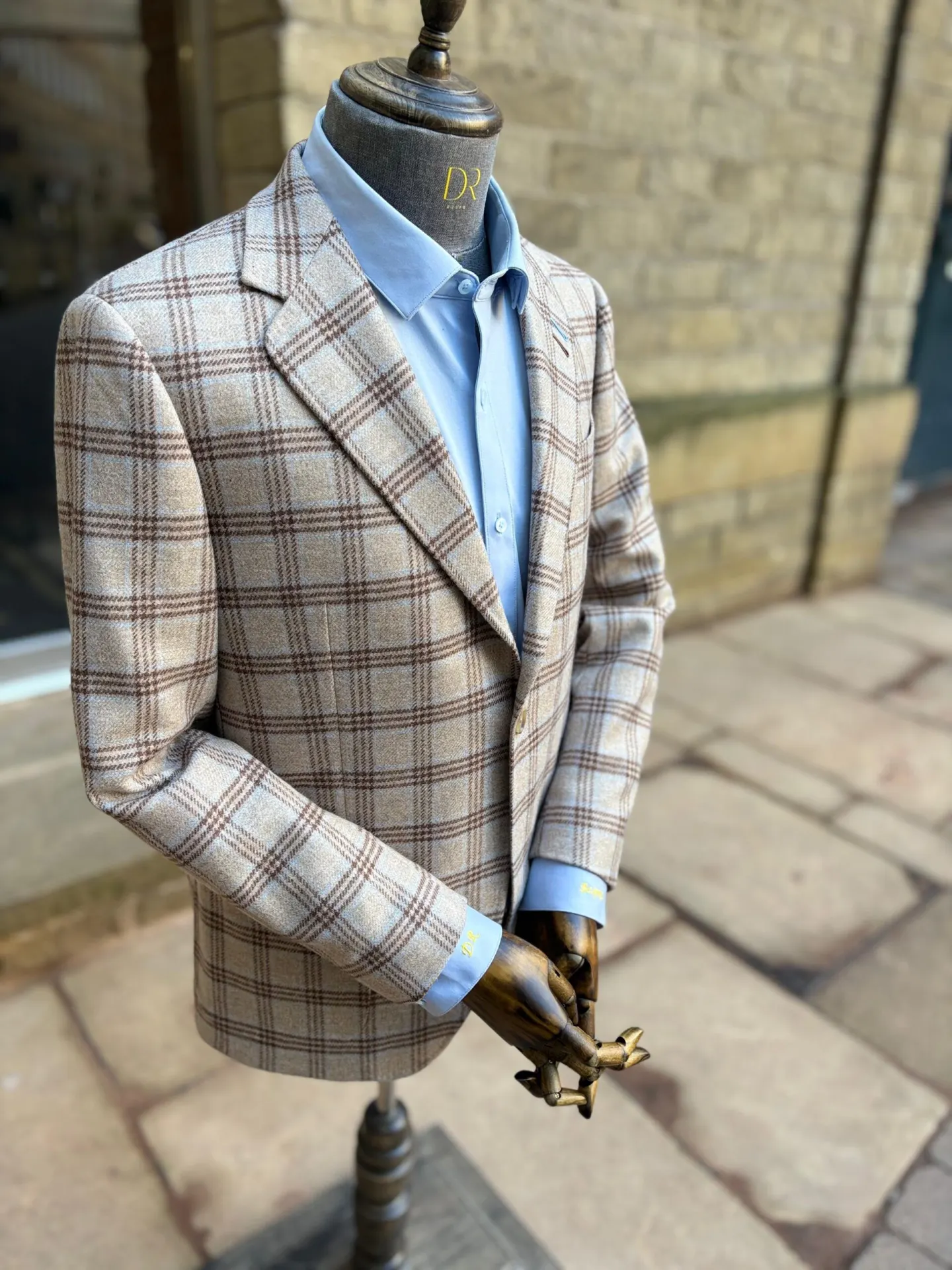 Bespoke commission in English-woven cloth by DR Bespoke — 8